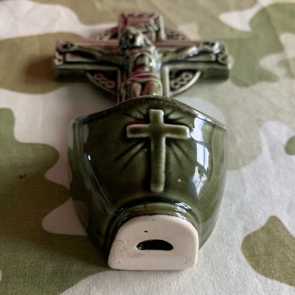 Knock Pottery - Ireland Vintage Wall Mount Ceramic Crucifix Holy Water Holder - Picture 5 of 8